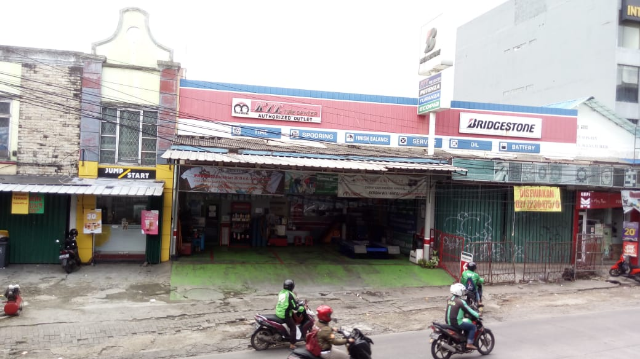 Bengkel Mobil Btc Tire Center Pondok Indah - Jakarta Selatan Btc Tire Center Pondok Indah - Bengkel Mobil